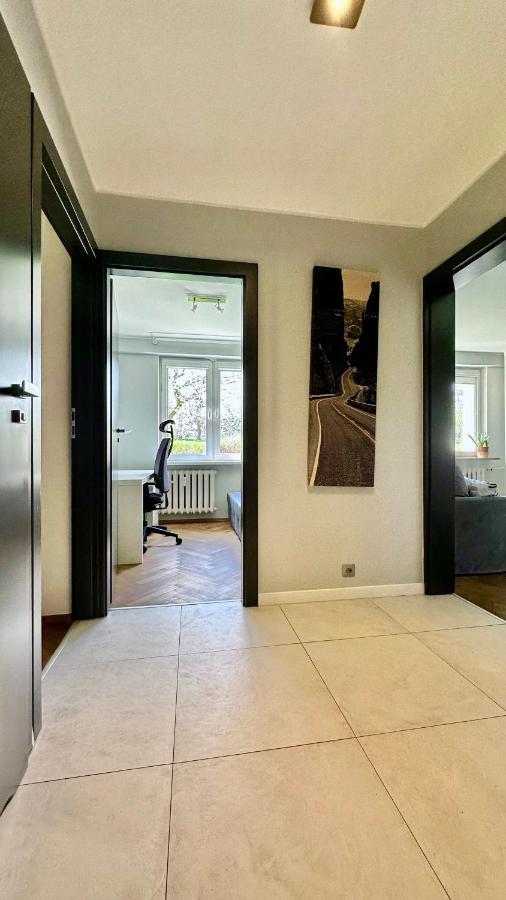 Uroczy Apartament - ソポト エクステリア 写真