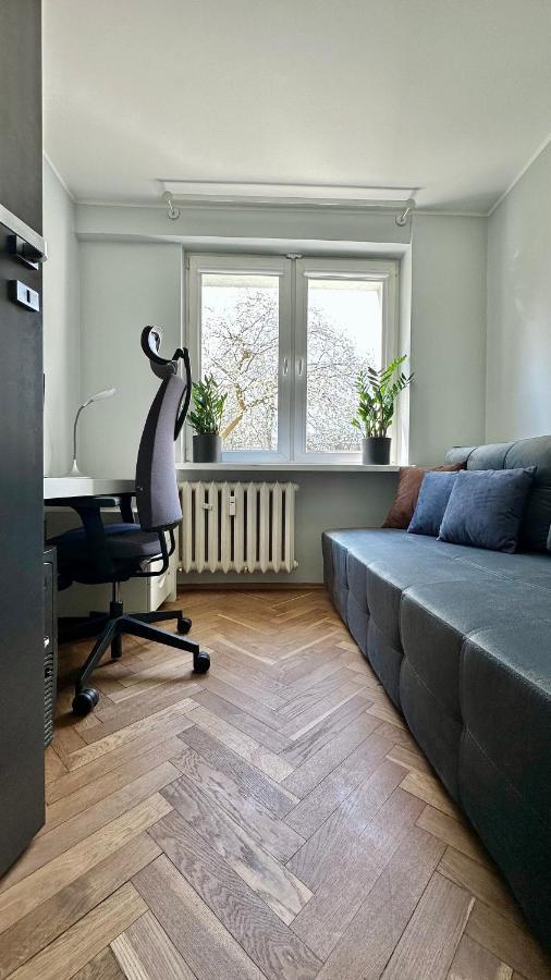 Uroczy Apartament - ソポト エクステリア 写真